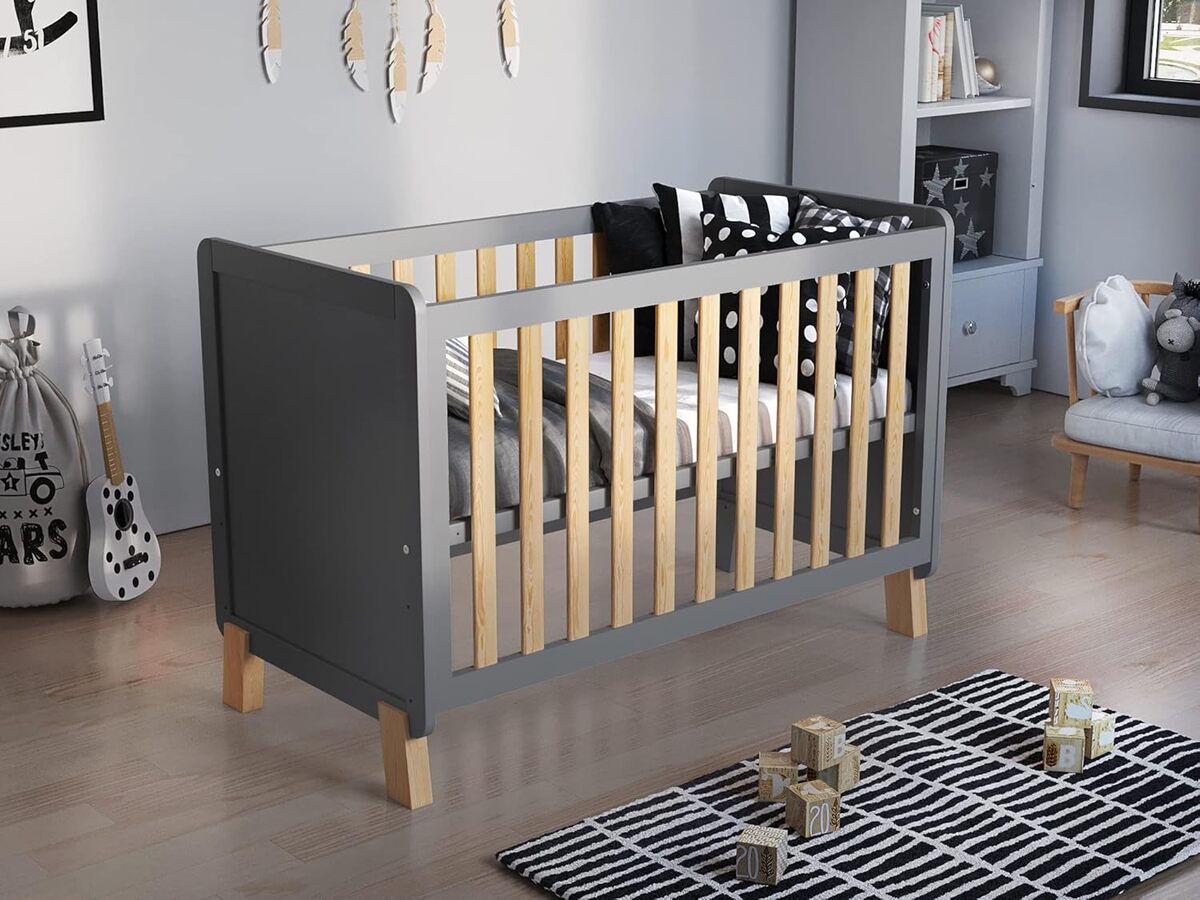 Test du lit bébé Love For Sleep 120x60 cm avec matelas en mousse Aloe Vera