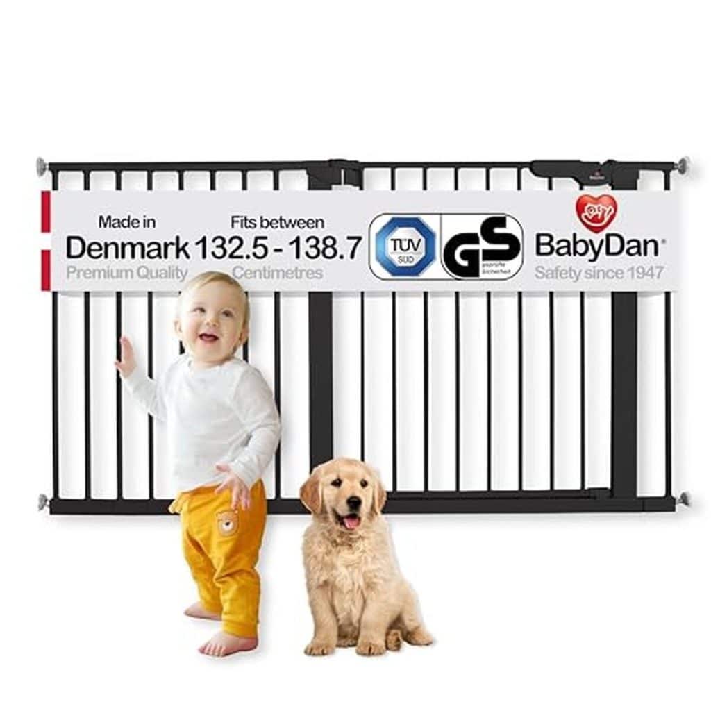 Test de la barrière de sécurité BabyDan Premier noir